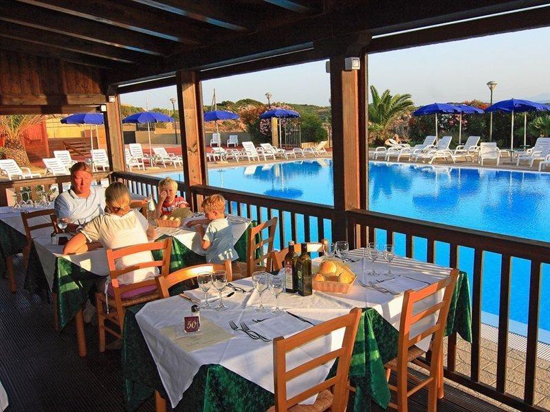 Borgo Saraceno Hotel-Residence Санта-Тереза-Галлура Экстерьер фото