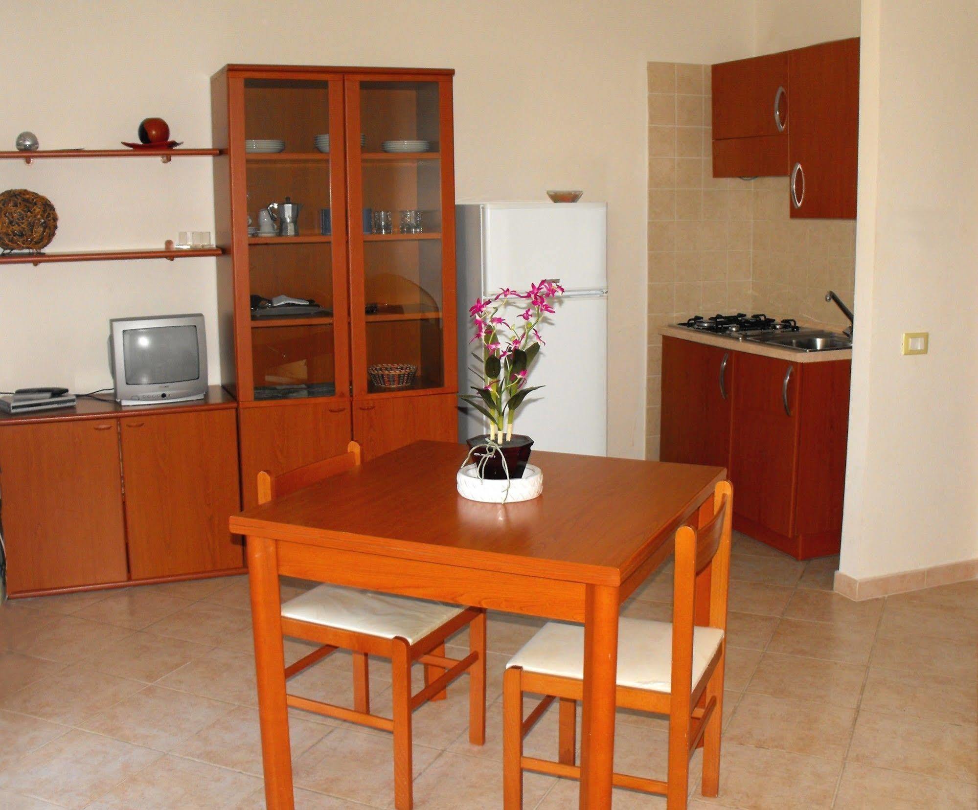 Borgo Saraceno Hotel-Residence Санта-Тереза-Галлура Экстерьер фото