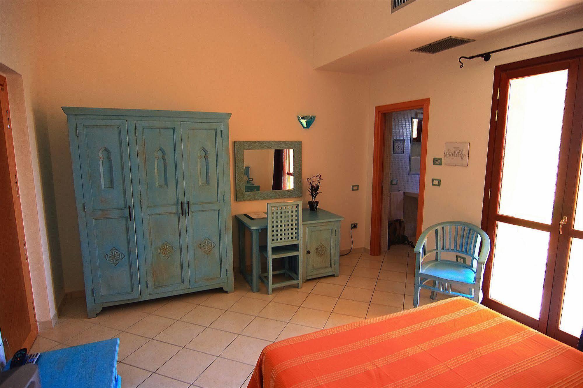 Borgo Saraceno Hotel-Residence Санта-Тереза-Галлура Экстерьер фото