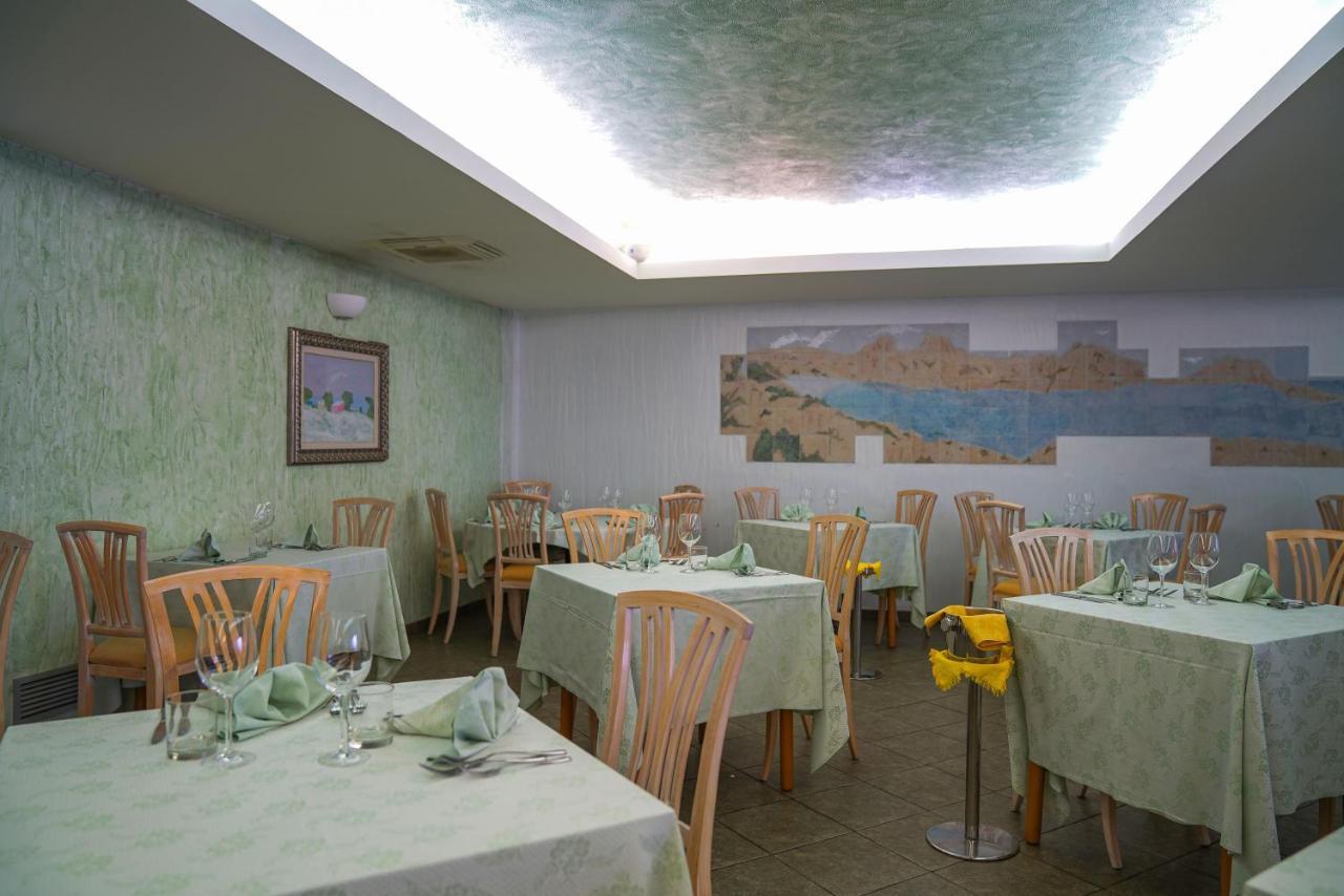 Borgo Saraceno Hotel-Residence Санта-Тереза-Галлура Экстерьер фото