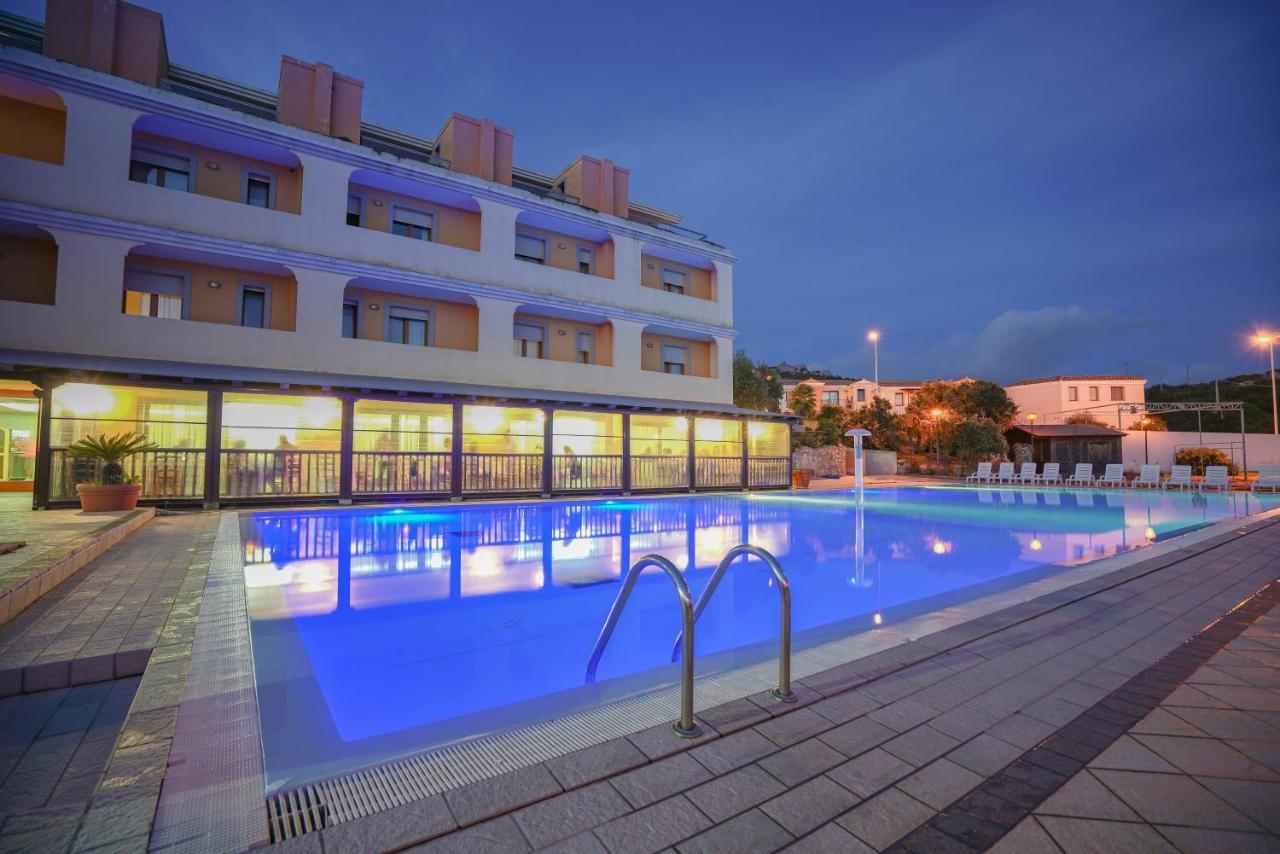 Borgo Saraceno Hotel-Residence Санта-Тереза-Галлура Экстерьер фото