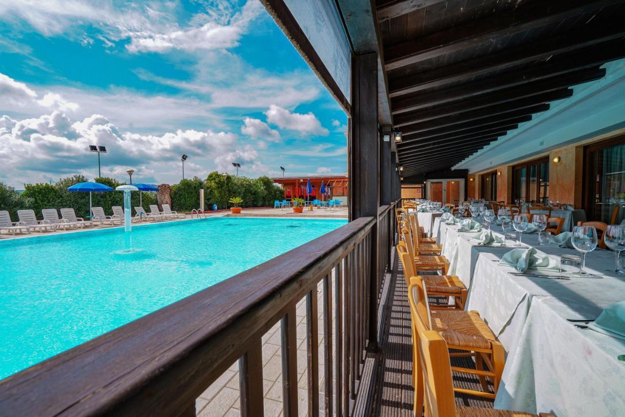 Borgo Saraceno Hotel-Residence Санта-Тереза-Галлура Экстерьер фото