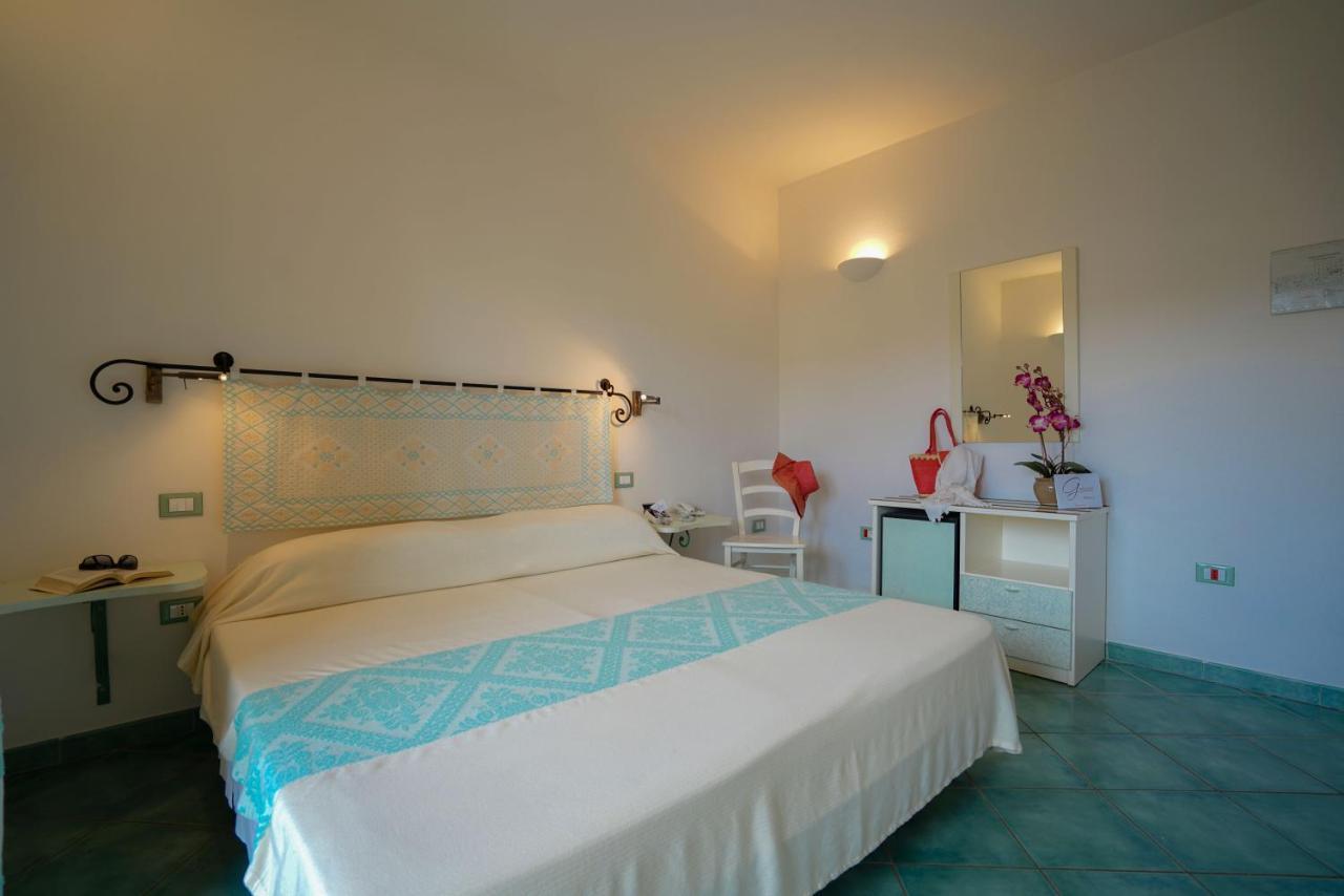 Borgo Saraceno Hotel-Residence Санта-Тереза-Галлура Экстерьер фото